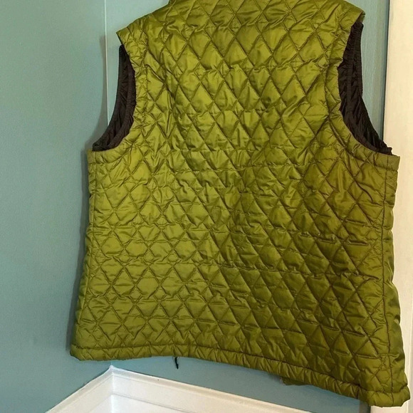 Redington women’s green puffer vest size XL - Picture 8 of 9